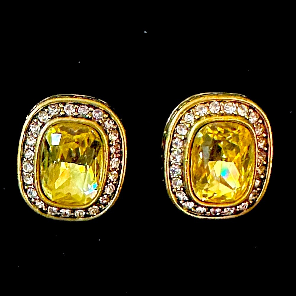 Vintage Heidi Daus Citron Crystal Large Studs with Omega Backs NWOT